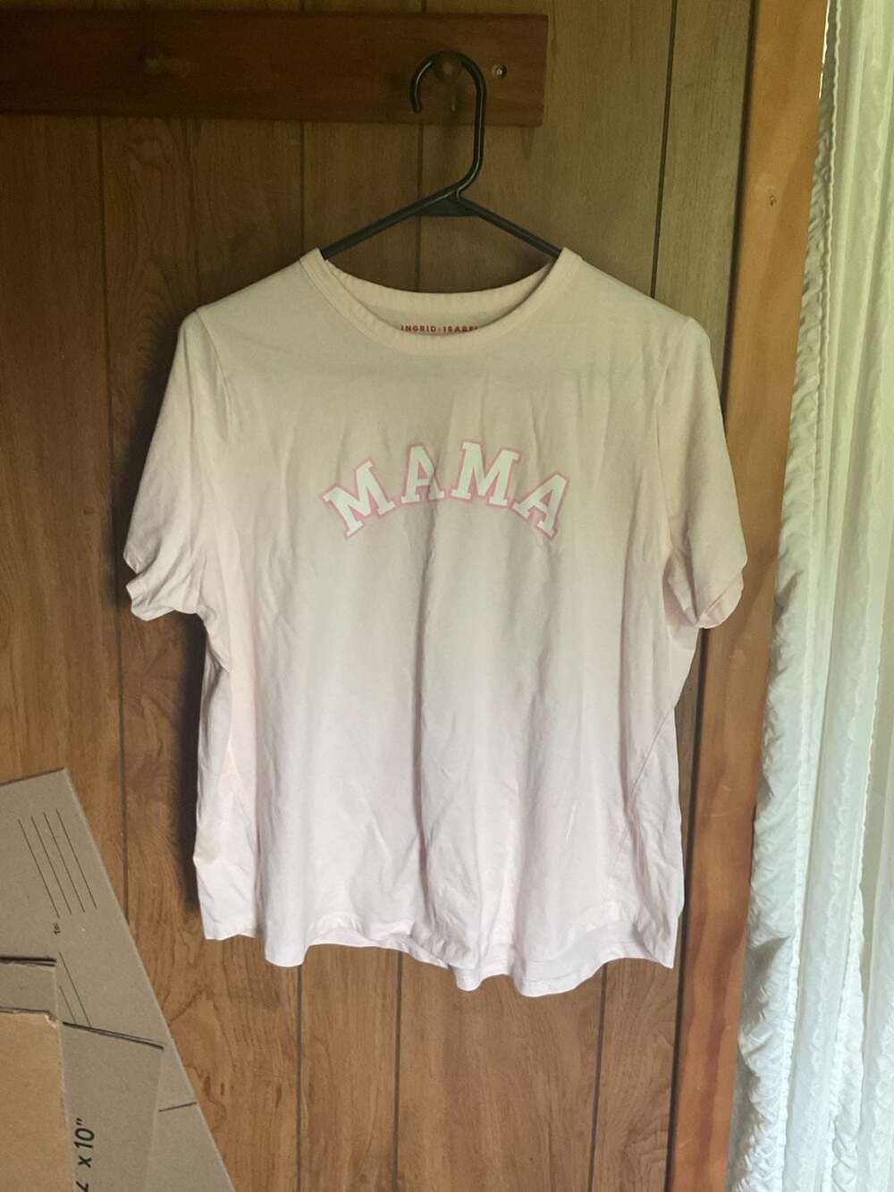 Ingrid & Isabel Mama Arch Logo T-Shirt